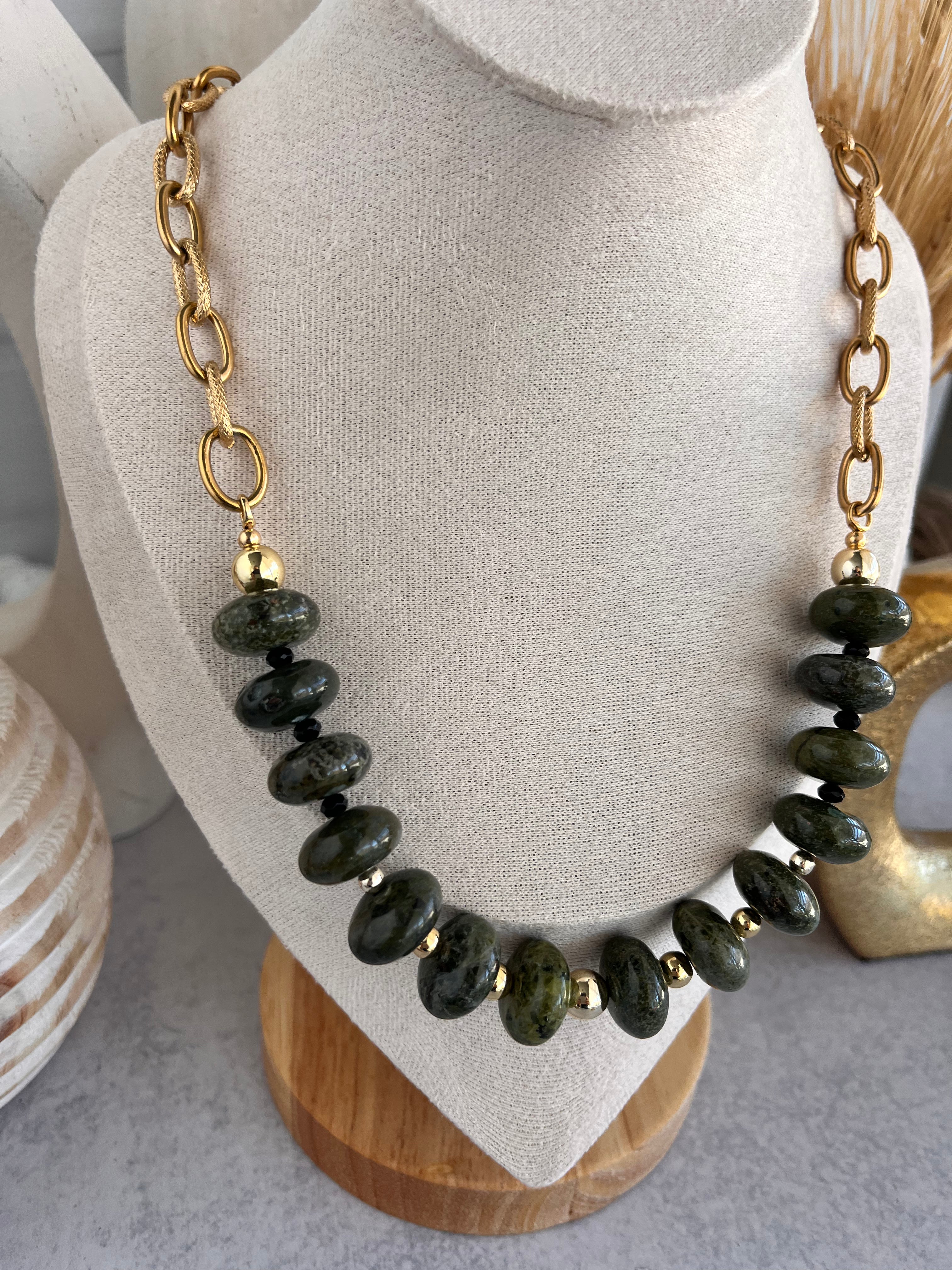 'Daphné' | Vasonite and Chain Necklace