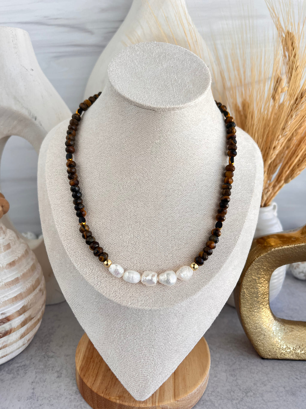 'Leònie' | Dainty Faceted Tiger's Eye with Freshwater Pearls Necklace